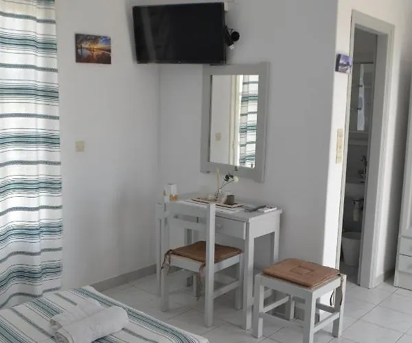 Althea Paros 3* Naousa